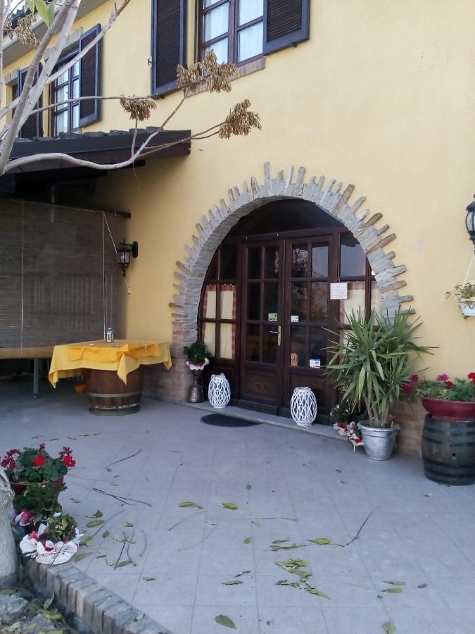 Agriturismo San Martino Castiglione Tinella Exteriör bild